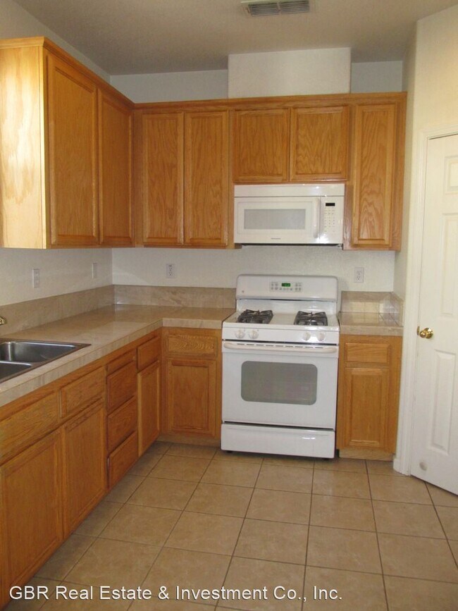 Building Photo - 4 br, 3 bath House - 710 Ward Way