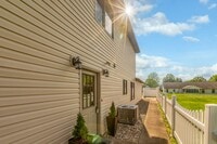 Building Photo - 510 N Beadle Dr