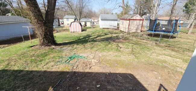 Building Photo - Oldham County Beauty!  Completely Renovated!  ALL NEWer Appliances!  ALL NEWer Flooring & Paint! ...