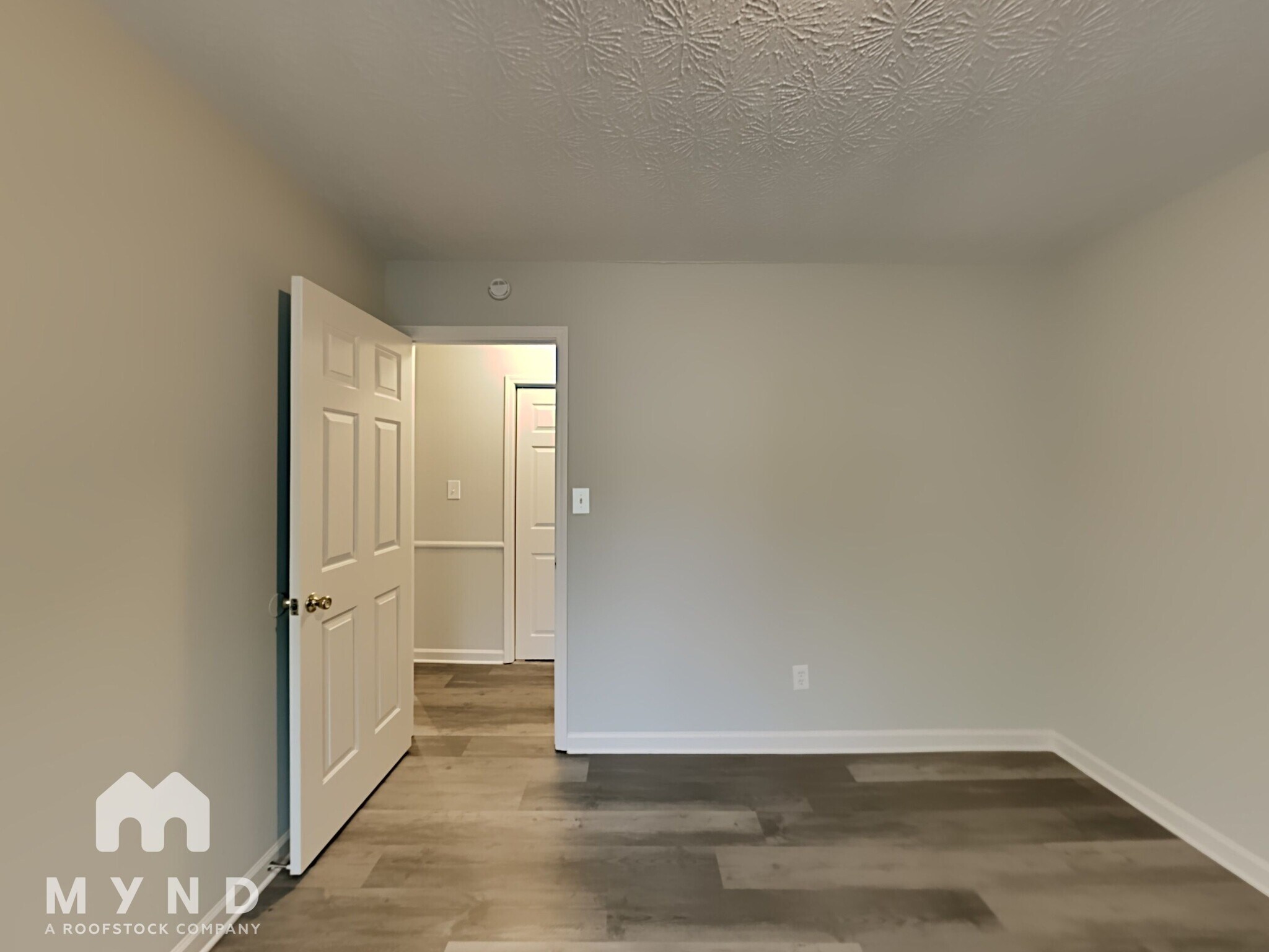 Building Photo - 230 Woodbridge Dr