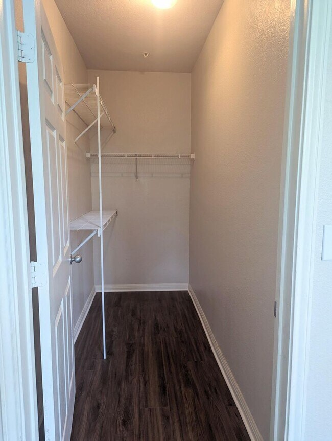 Building Photo - 2x2 Updated! New flooring, Stainless Steel...
