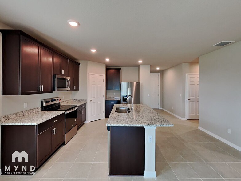 Building Photo - 188 Towns Cir