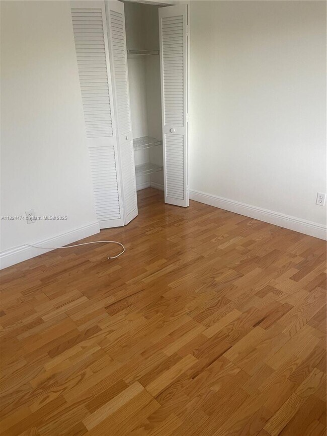 Building Photo - 16852 SW 148th Ave