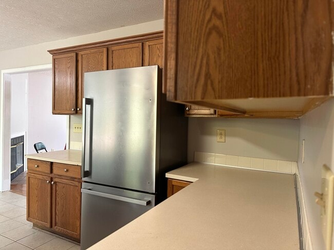 Building Photo - 581 Rhodora Ridge