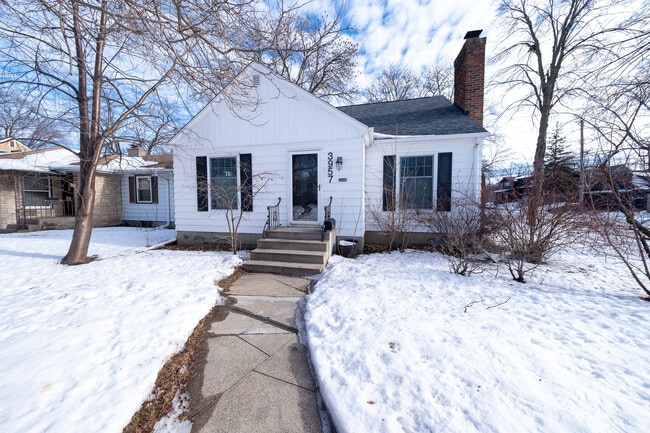 Building Photo - 3957 Ewing Ave S