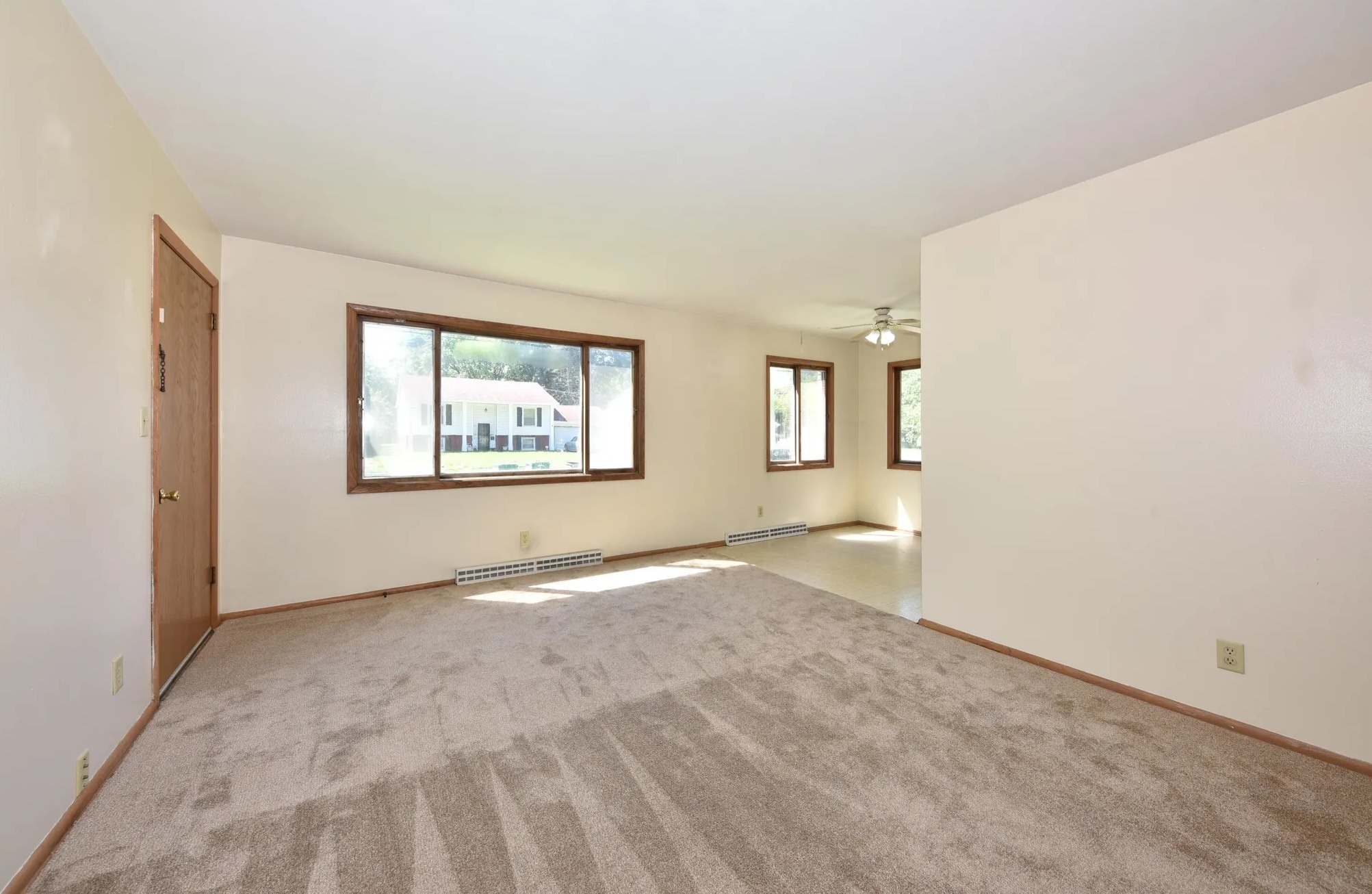 Unit was recently upgraded with high efficiency windows and new white trim with white baseboards. - W166N9108 Grand Ave