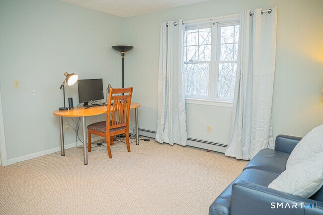 Building Photo - 100 White Birch Dr