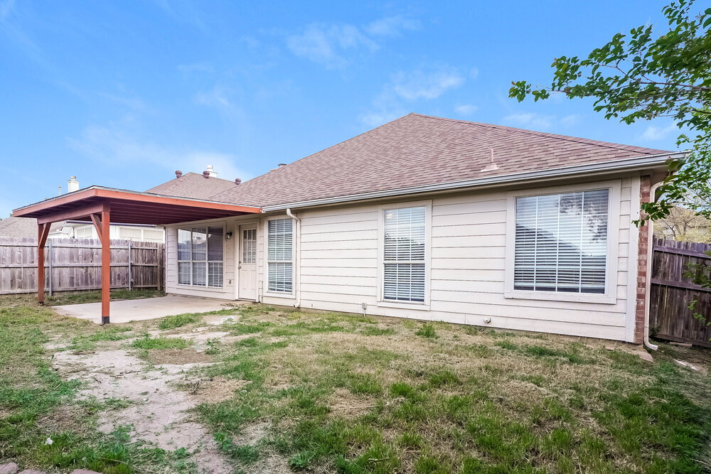 Building Photo - 4612 Parkmount Dr