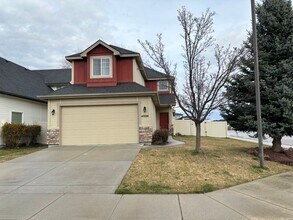 Building Photo - 4526 N Kilee Ave