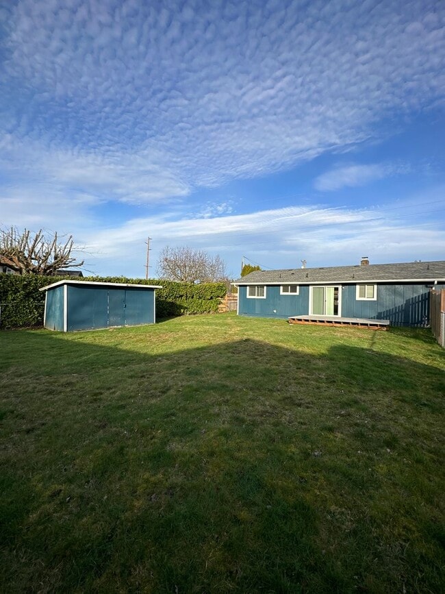 Building Photo - 10402 107th Ave SW