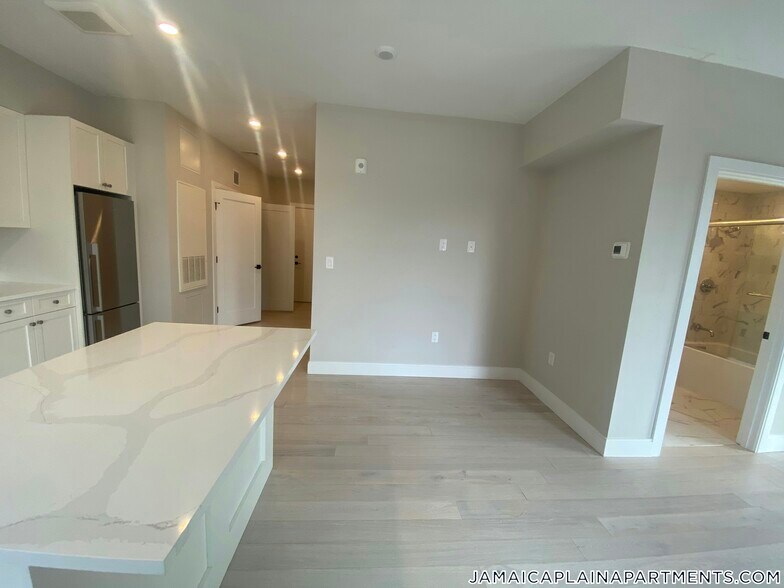 Building Photo - 197 Green St