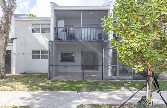 Building Photo - 4415 Treehouse Ln