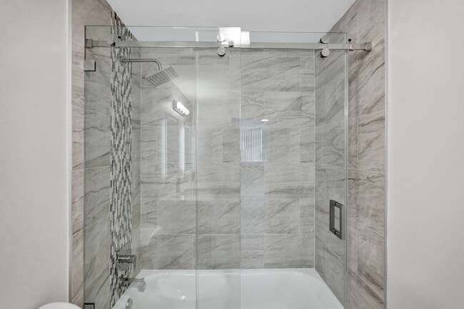 Building Photo - 4810