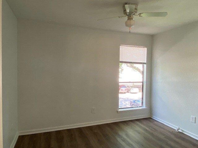 Building Photo - 1100 Augusta Dr