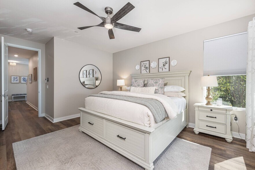 Building Photo - 2148 Doheny Way