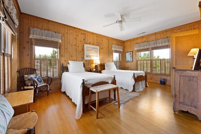 Building Photo - 931 Debordieu Blvd