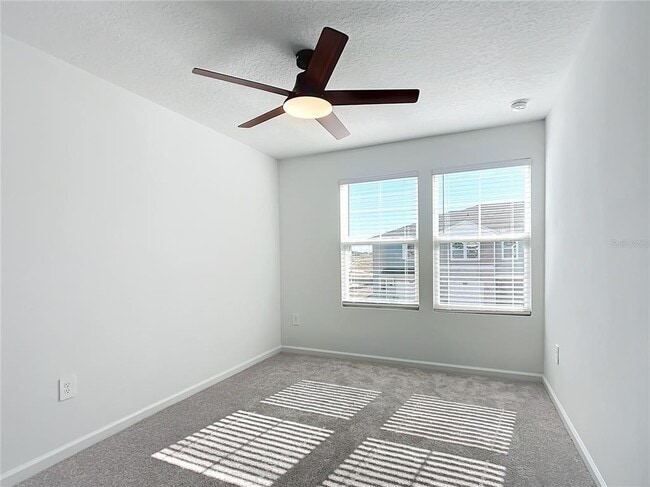 Building Photo - 4950 SW 81st Lp