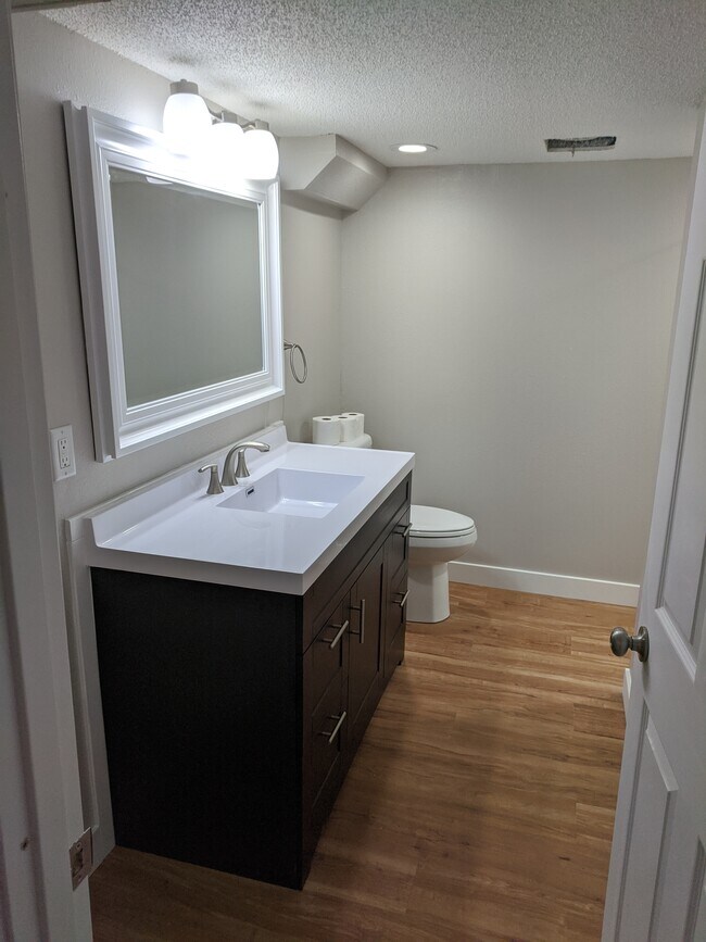 Building Photo - 1213 1st Ave NE