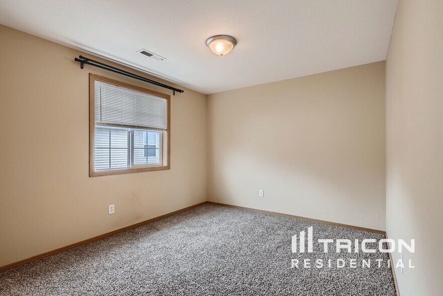 Building Photo - 1407 SW 7th Ct