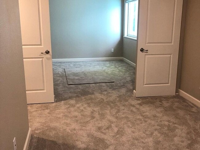 Building Photo - 831 Windchime Ct