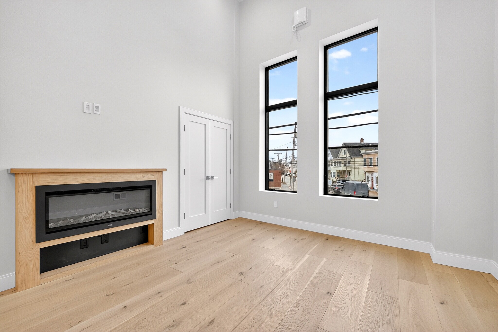 Building Photo - 151 Belmont St