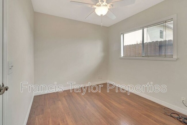 Building Photo - 1719 Lindsley Park Dr