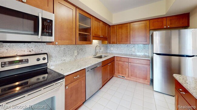 Building Photo - 600 W Brown St