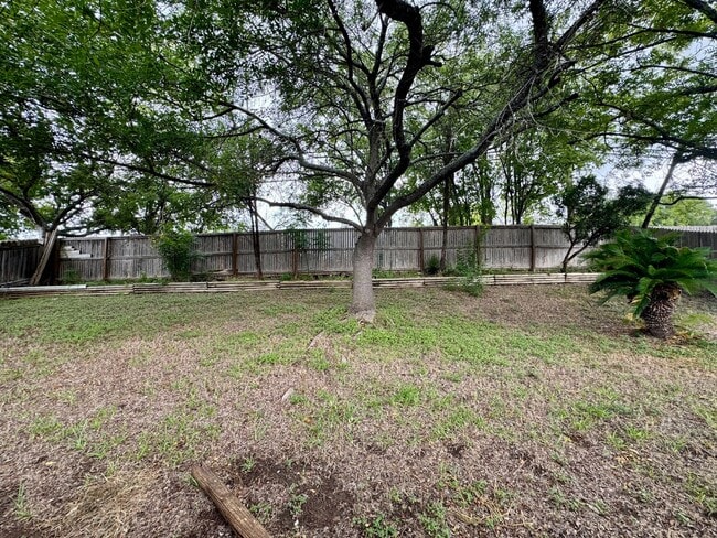 Building Photo - 5115 Staplehurst St
