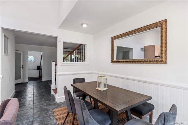 Building Photo - 20 Alanson Ln