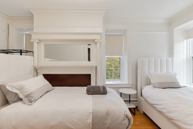 Building Photo - 64 Montebello Rd