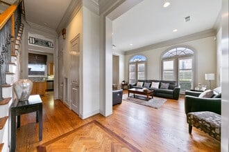 Building Photo - 2418 S Mystic Meadow