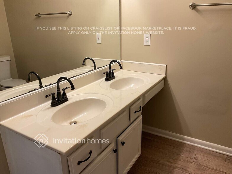 Building Photo - 1950 Tomahawk Ln