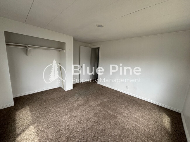 Building Photo - 540 US-26