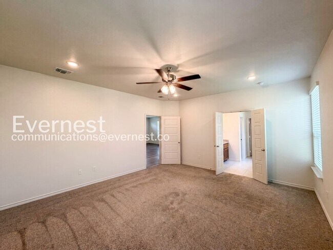 Building Photo - 3-Bed/2-Bath Home/Pet Friendly/Available Soon!
