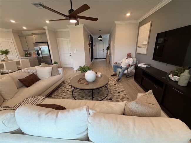 Building Photo - 1694 Hoot Owl Holw