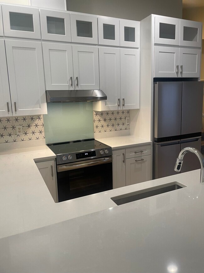 Kitchen - 716 N. State St.