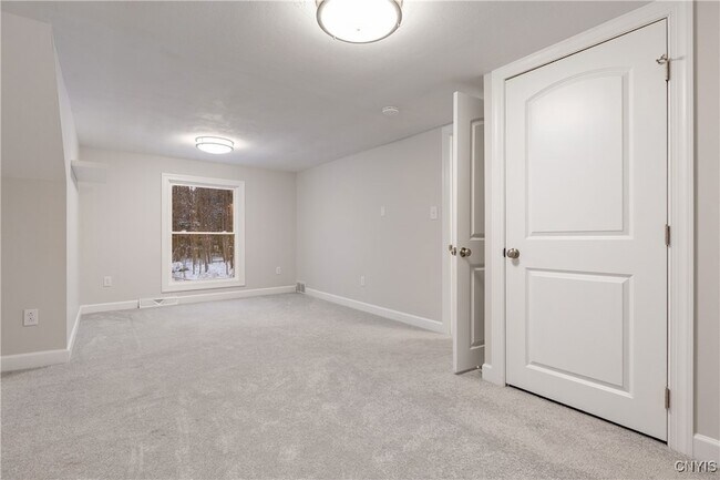 Building Photo - 115 Tarlton Rd