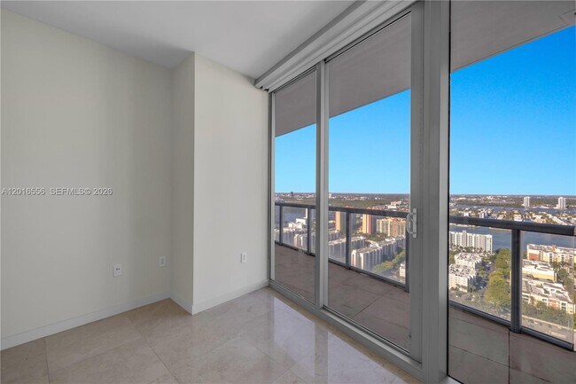 Building Photo - 17121 Collins Ave