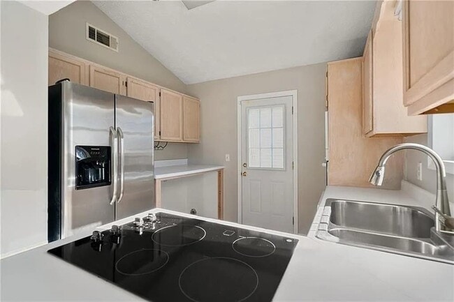 Building Photo - 2025 Brittania Cir