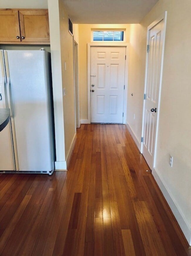 Building Photo - Riverfront Sandpiper Village Condo 2 Bedroom, 2 Baths!!