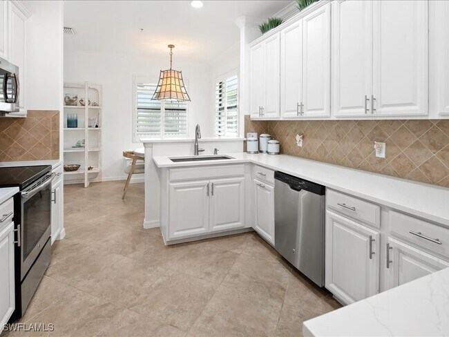 Building Photo - 9476 Napoli Ln