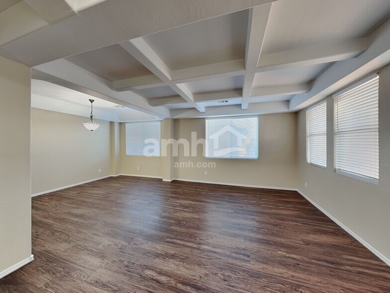 Building Photo - 14954 W Charter Oak Rd