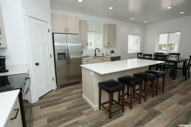 Building Photo - 931 W 1080 S