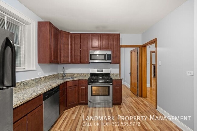 Building Photo - 4144 N Mozart-Unit 1W