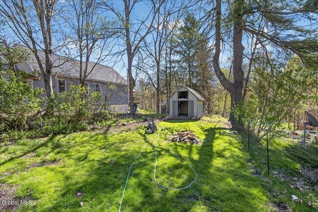 Building Photo - 204 Saratoga Ave