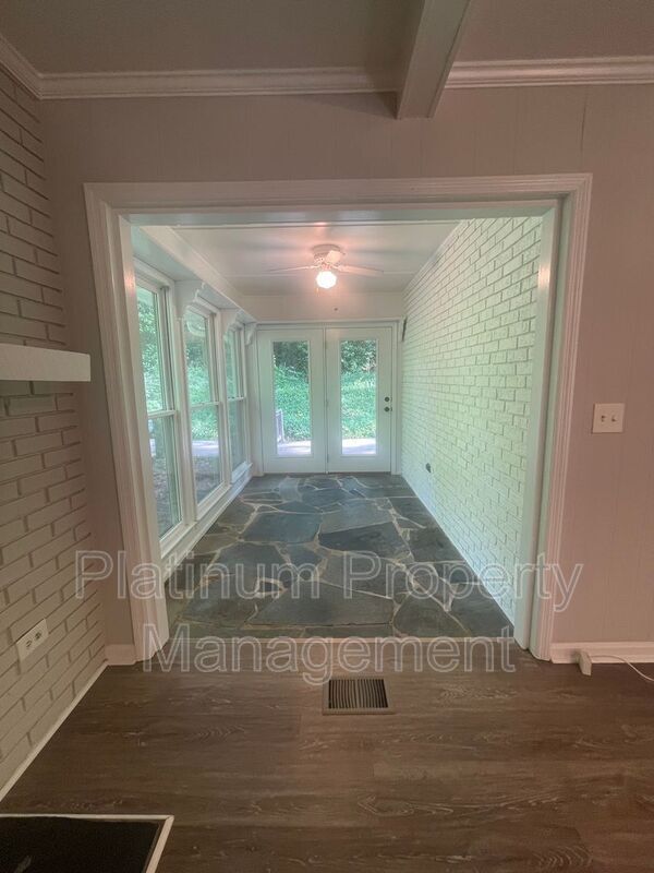 Building Photo - 224 Cold Creek Dr