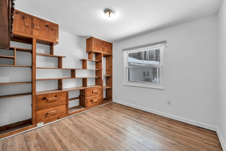 Building Photo - 6606 Ridgeview Rd