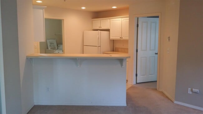 Building Photo - 1656 Kennedy Pl