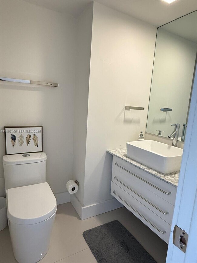 Building Photo - 2780 NE 183rd St