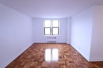 Building Photo - 8691 208th St - APT 1F